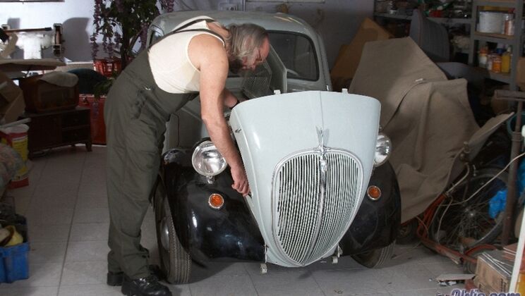 [Oldje] - Old Cars and Sexy Teens - Attilah - Madison Parker