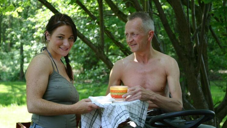 [Oldje] - Young Patty's Cum Surprise - Doug - Patty