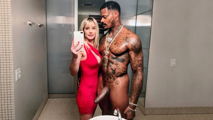 [BLACKEDRAW] - My Husband Watches Me Ride