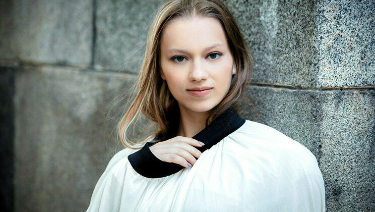 [SexArt] - Behind The Scenes: Mia Split's Sexual Desires - Mia Split