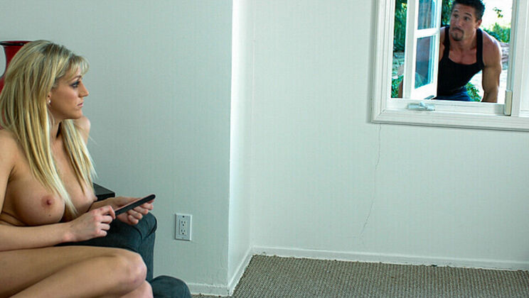 Sexy Blonde Eve Laurence Gets Fucked by Neighbor Tommy Gunn