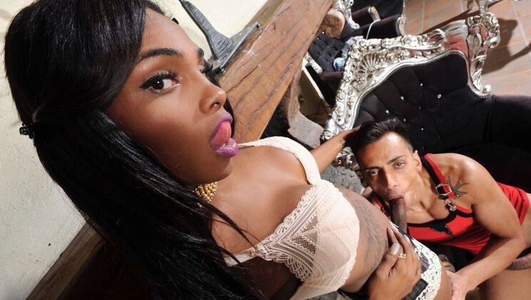 [PinkoTgirls] - Andrea Gets Fucked by Super Sexy Kiara