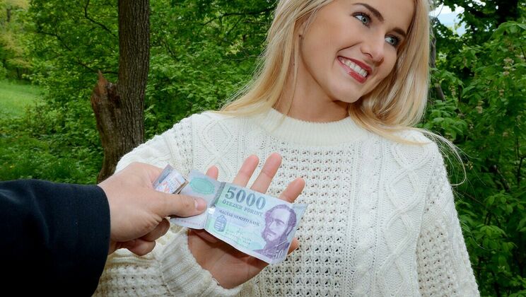 Aisha Fucks in the Open