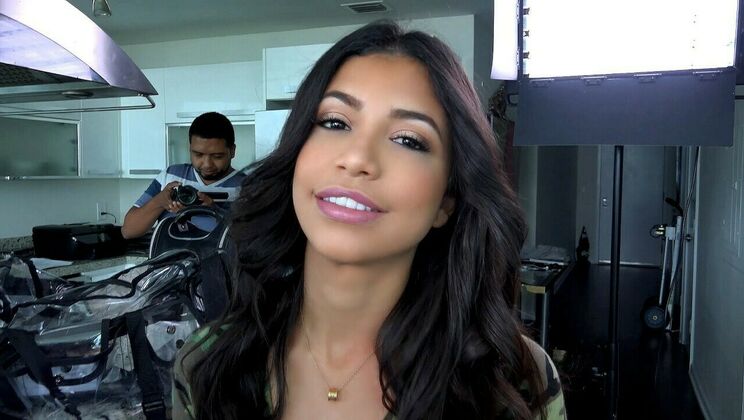 [TheSexScout] - Sloppy Blowjob with Petite Latina Veronica Rodriguez - Veronica Rodriguez