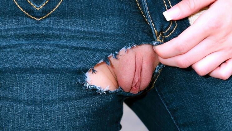  Kymberlee Takes a Facial 