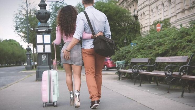 [PornWorld] - Big Dicks for Brunette Liv Revamped's Pussy and Ass - Lutro - Liv Revamped - Mugur