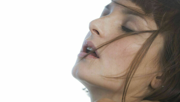 [SexArt] - Flora's Outdoor Solo - Flora