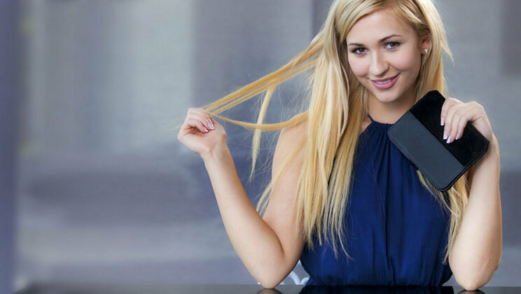 [SexArt] - Czech Blonde Gets Off in Episode 1 - Tracy Lindsay