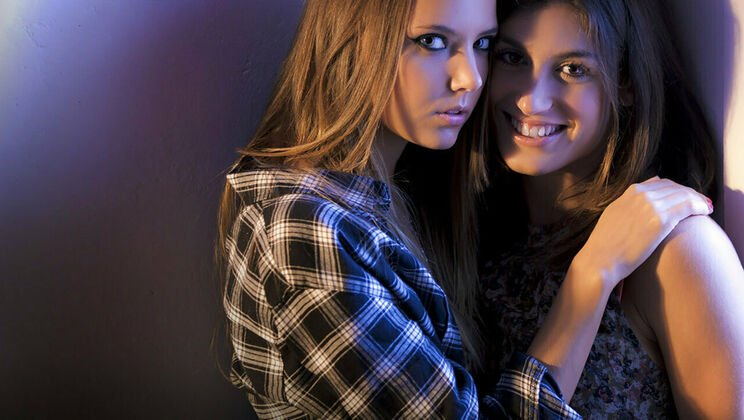 [SexArt] - Gorgeous Girls in a Lesbian Striptease - Julia Roca - Mango A