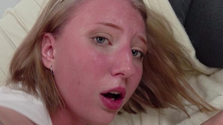 [ErikaKortiStudio] - Blonde Teen Emma Korti Tries Anal