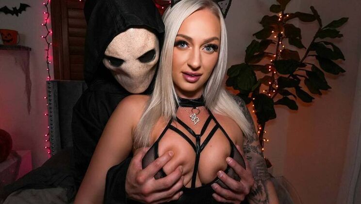 [BangbrosClips] - Blowjobs and Facial Cumshots Galore - Johnny Love - Elana Bunnz