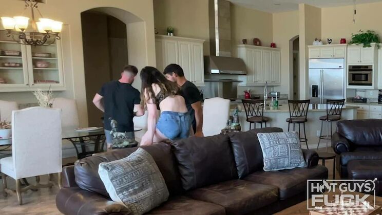 [HotGuysFuck] - BEHIND THE LENS: Jack Phoenix & Emma Barnes Get Intimate!