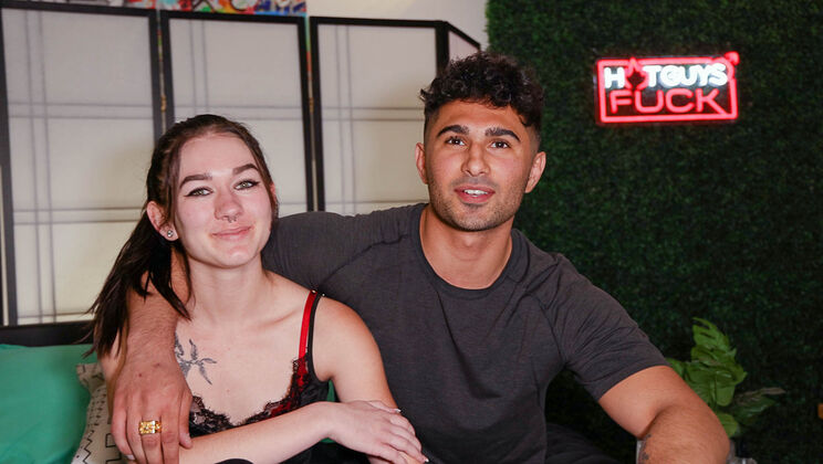 Citlali Hall Takes on Zane Walker in the Cum Shot Challenge