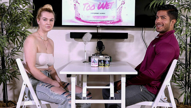 [HotGuysFuck] - Carter Andrews Stares At Layla Quinn's Enormous Tits - Layla Quinn - Carter Andrews