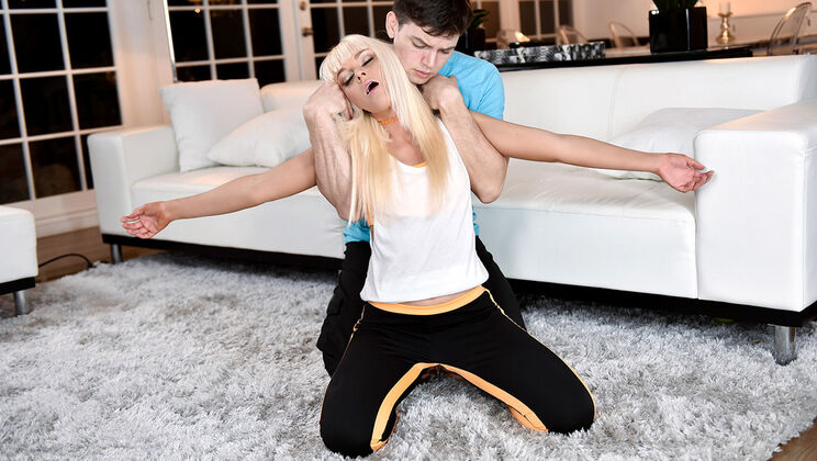 Teaching Blonde MILF A Lesson