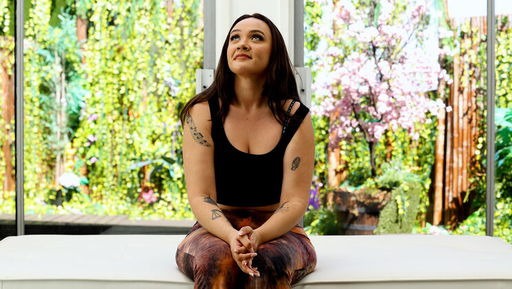 [NetVideoGirls] - Rollie's Casting Couch Blowjob - Rollie