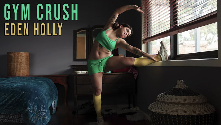 Australian Babe Eden Holly Masturbates