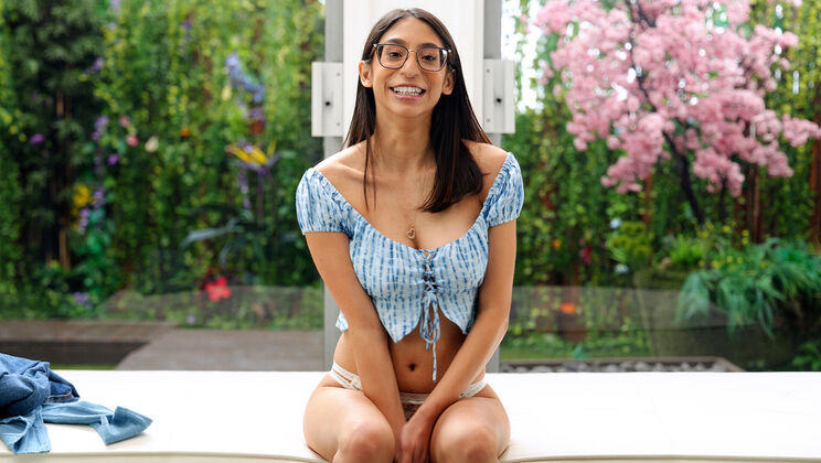 [NetGirl] - Sona's Pussy Licking Tryout - Vanna - Sona