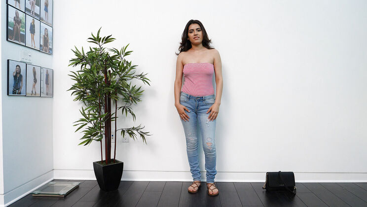 [CastingCouchHD] - Daisy's Erotic Audition Experience - Daisy