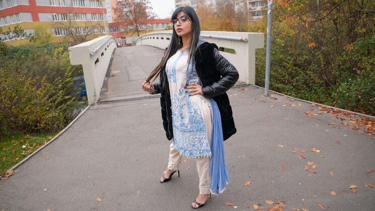 [PublicAgent] - Big Tits Brunette Aaliyah Yasin Fucked in Bathroom by European Stud Denis Marti - denis marti - Aaliyah Yasin