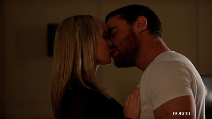 [DorcelClub] - Candaulism with My Hairy Wife - Lingerie - Lilly Bell - James Duval