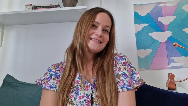 [Ersties] - German Bottle Spinning Game Trailer - Gabi (Ersties) - Lilith (Ersties) - Sally B (Ersties) - Emma K (Ersties)