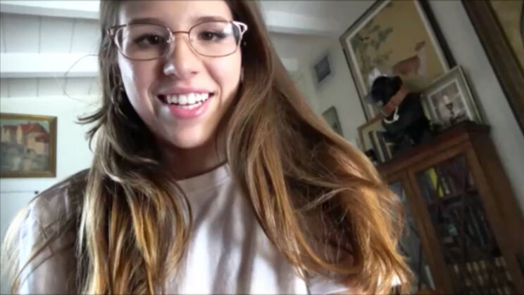 [PerfectGirlfriend] - Cuddle Time with a PAWG - Isabel Moon