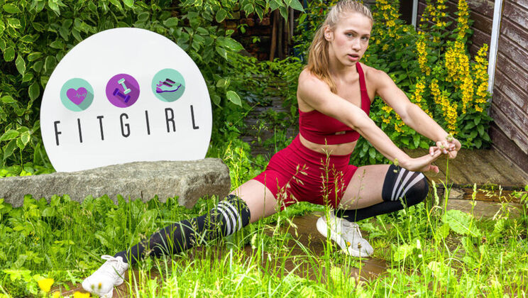 [ClubSweethearts] - European blonde Nika Murr flexes shaved pussy outdoor - Nika Murr