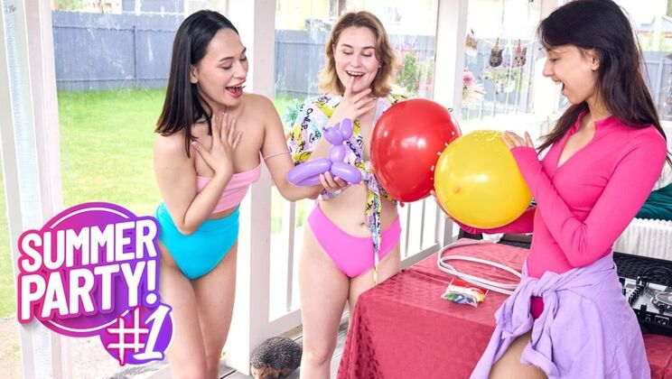 [ClubSweethearts] - Wild Threesome with Kissing & Fingering - Iris Murai - Roxy Muray - Ashly Rabbit