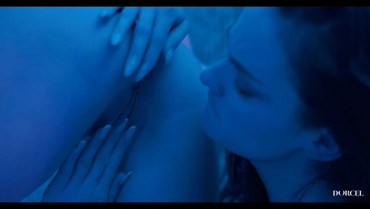 [DorcelClub] - Lesbian Attraction - Instant Desire on Date - Clara Mia - Alice Drake