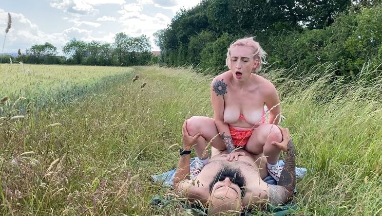 Bonnie & Tommy: Nothing Better Than This Blowjob